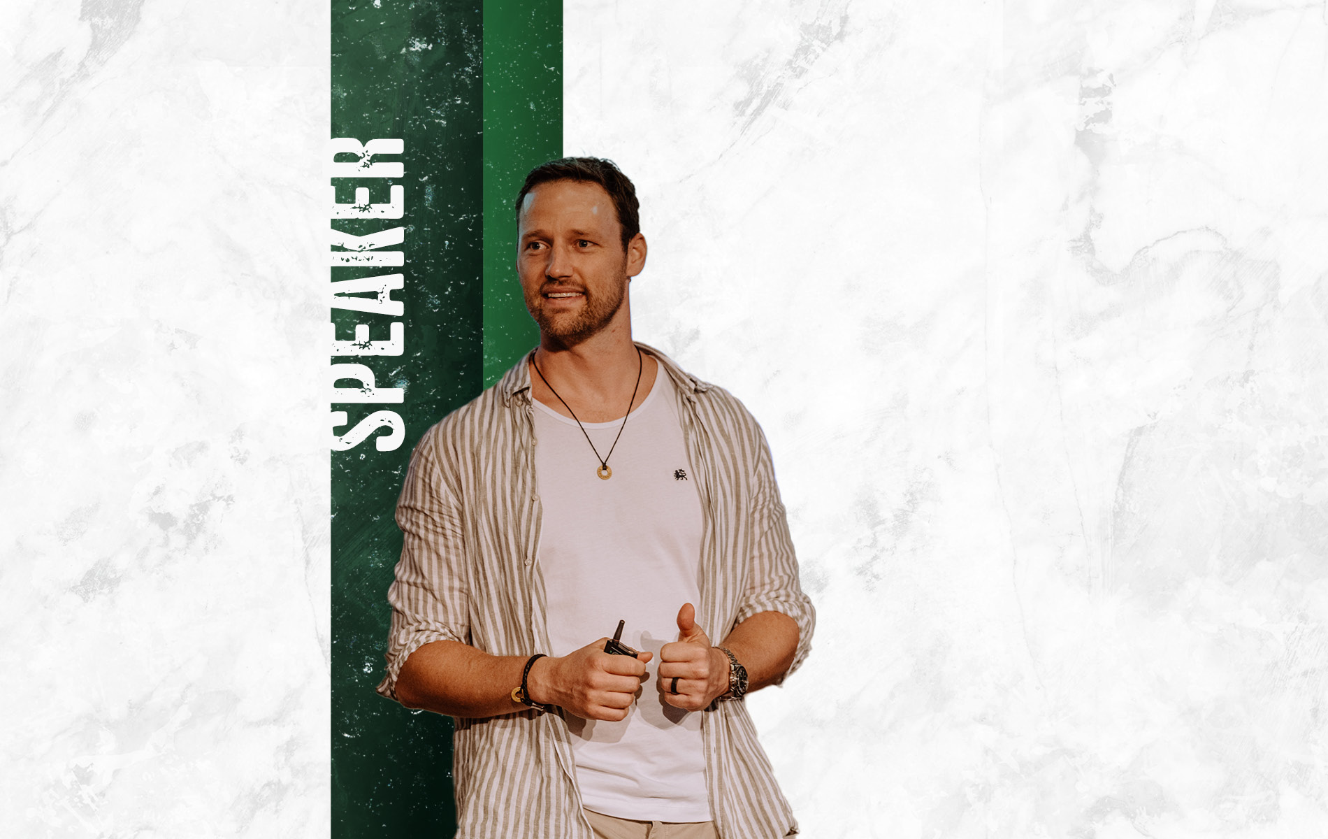 Max Gotzler steht vor einem hellen Hintergrund und ist Speaker beim Biohacking Congress 2026 dabei.